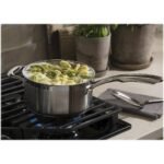GE 36" Built-In Gas Cooktop Black from Kings Outlet