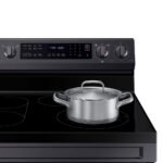 Samsung - 6.3 cu. ft. Freestanding Electric Convection+ Range with WiFi, No-Preheat Air Fry and Griddle - Black Stainless Steel - Image 5