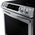 Samsung - 6.3 cu. ft. Slide-in Induction Range with Smart Dial, WiFi & Air Fry - Stainless Steel - Image 4