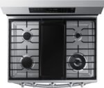 Samsung - 6.0 Cu. Ft. Freestanding Gas Convection+ Range with WiFi and No-Preheat Air Fry - Stainless Steel - Image 6