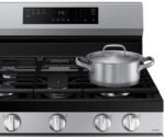 Samsung - 6.0 cu. ft. Freestanding Gas Range with No-Preheat Air Fry & Convection - Stainless Steel - Image 6