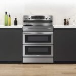 Samsung - 6.3 cu. ft. Smart Freestanding Electric Range with Flex Duo, No-Preheat Air Fry & Griddle - Stainless Steel - Image 2