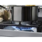 GE - 5.0 Cu. Ft. Freestanding Gas Range - White - Image 6