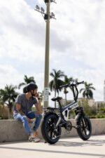 Heybike - Tyson Foldable E-bike w/ 55mi Max Operating Range & 28 mph Max Speed- UL Certified - Blue - Image 7