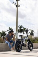 Heybike - Tyson Foldable E-bike w/ 55mi Max Operating Range & 28 mph Max Speed- UL Certified - Blue - Image 7