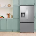 Samsung - 31 cu. ft. 3-Door French Door Smart Refrigerator with Four Types of Ice - Stainless Steel - Image 3