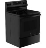 GE - 5.3 Cu. Ft. Freestanding Electric Convection Range with Steam Cleaning and EasyWash Tray - Black - Image 3