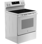 GE - 5.3 Cu. Ft. Freestanding Electric Convection Range with Steam Cleaning and EasyWash Tray - White - Image 3