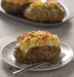 GE - 2.0 Cu. Ft. Countertop Microwave with Sensor Cooking and Defrost - White - Image 2